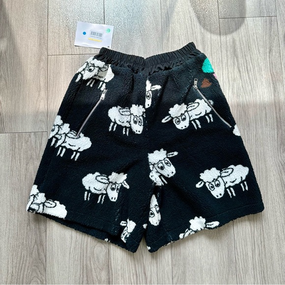Natasha Zinko Duo Sheep Print Fleece Shorts NWT - Picture 7 of 13